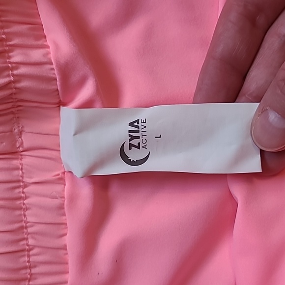 ZYIA Flow Shorts - Picture 7 of 9